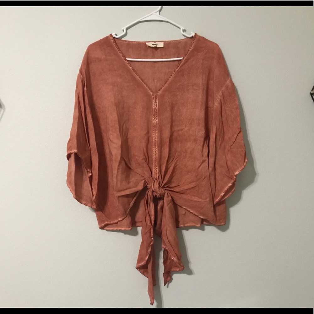 ENTRO soft & comfy cropped boho top! 🌙
